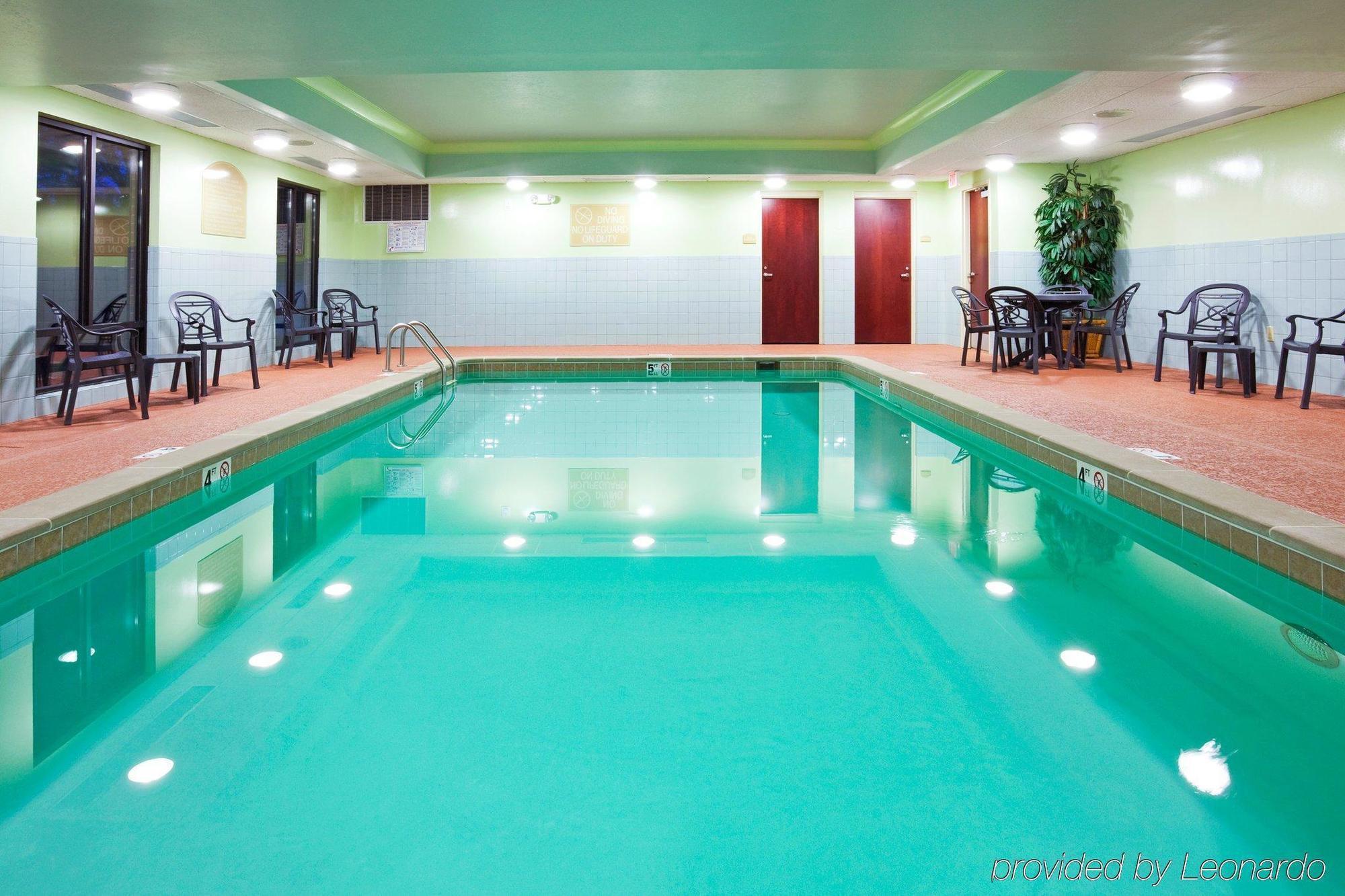 Holiday Inn Express & Suites Lebanon-Nashville Area By Ihg Facilities photo
