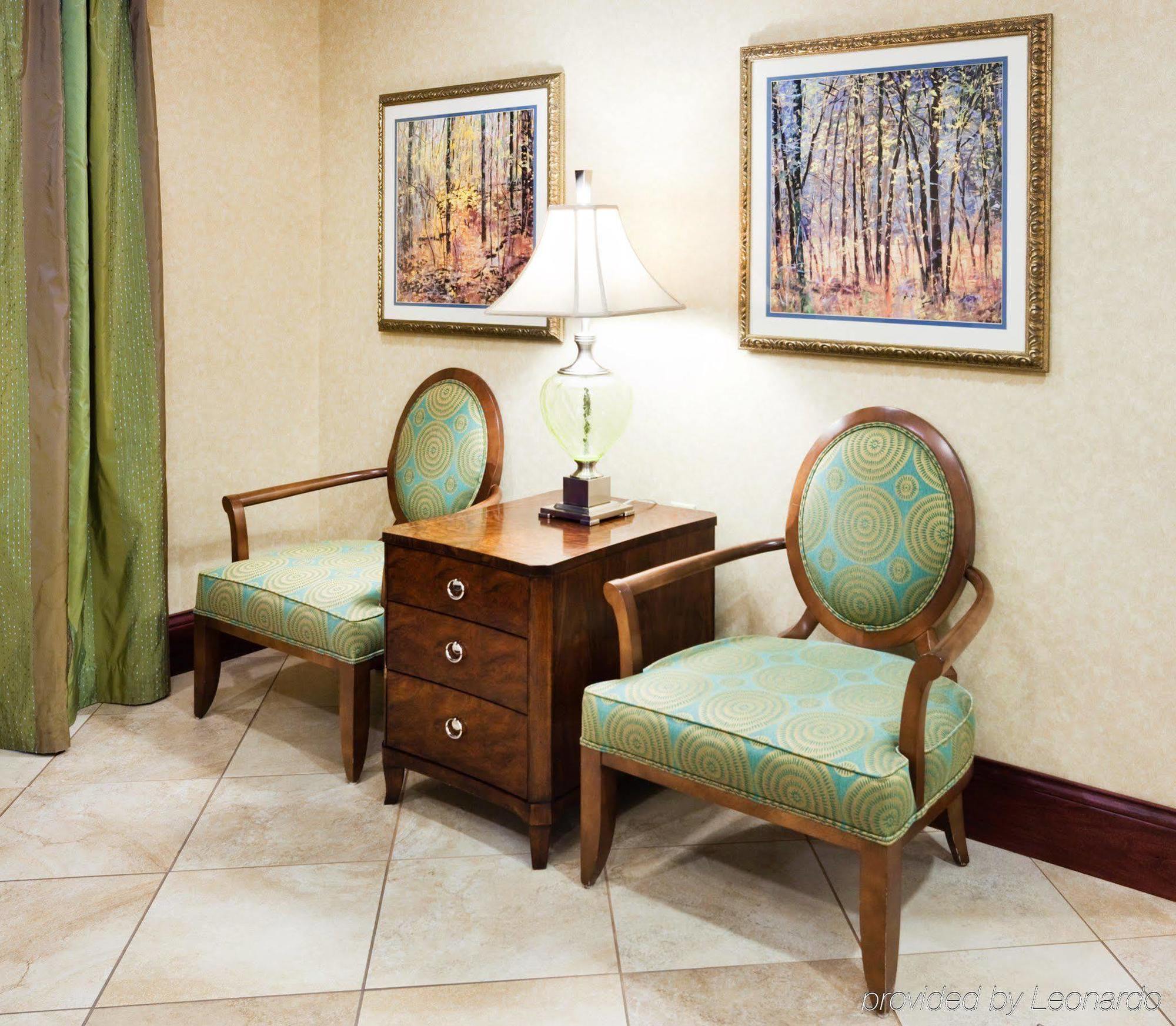 Holiday Inn Express & Suites Lebanon-Nashville Area By Ihg Room photo